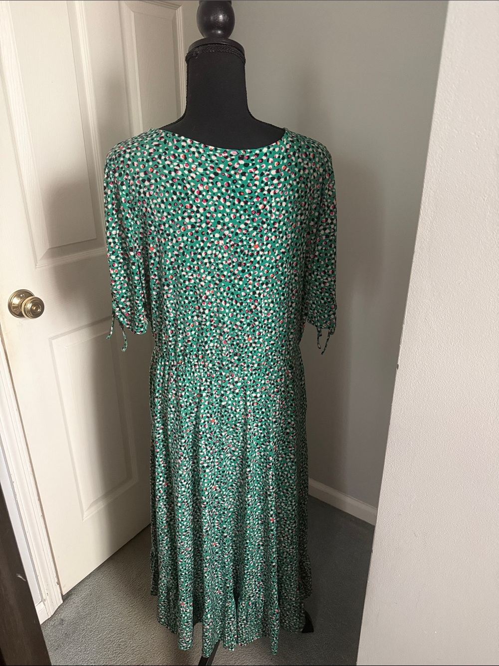 torrid Green Floral Midi Wrap Dress - Picture 3 of 3